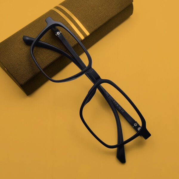 DKE04773_1300TKwhitout-log-600x600 Trendy Square Best Quality TR90 Eyewear - Image 1